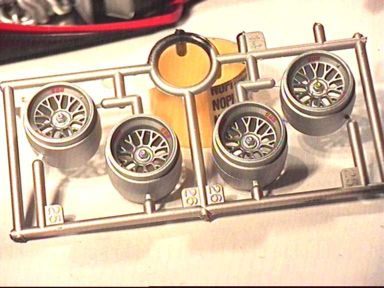 f1_2000_12.jpg (27412 Byte)