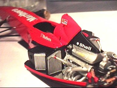 f1_2000_15.jpg (23461 Byte)
