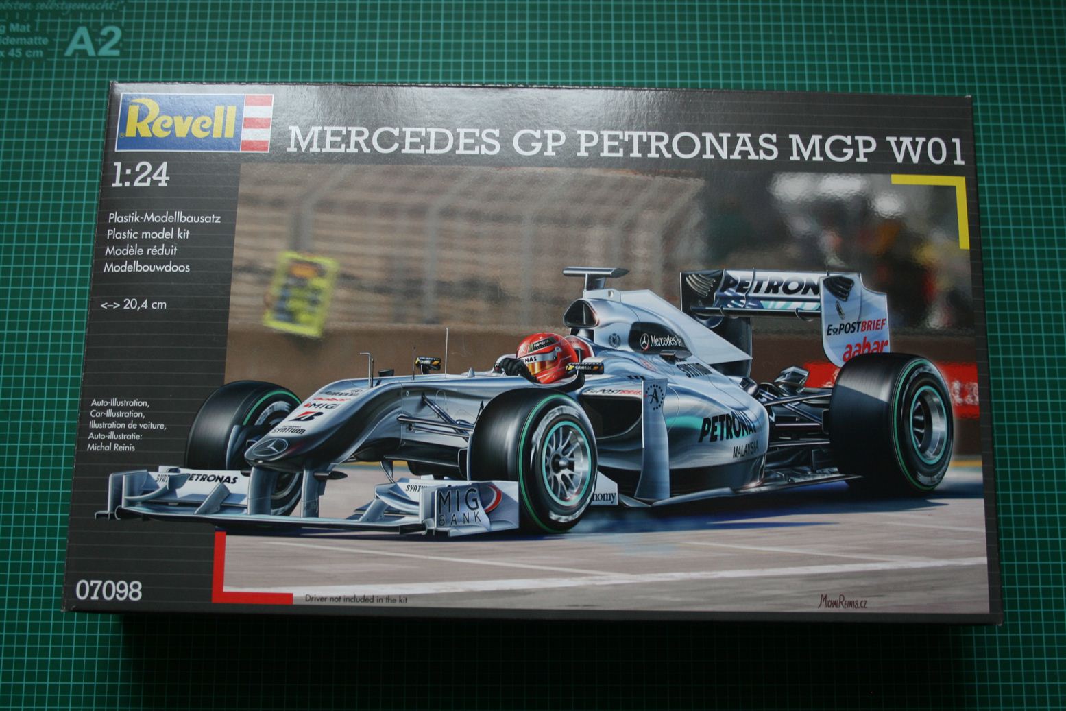 Revell 1/24 Mercedes GP Petronas MGP W01